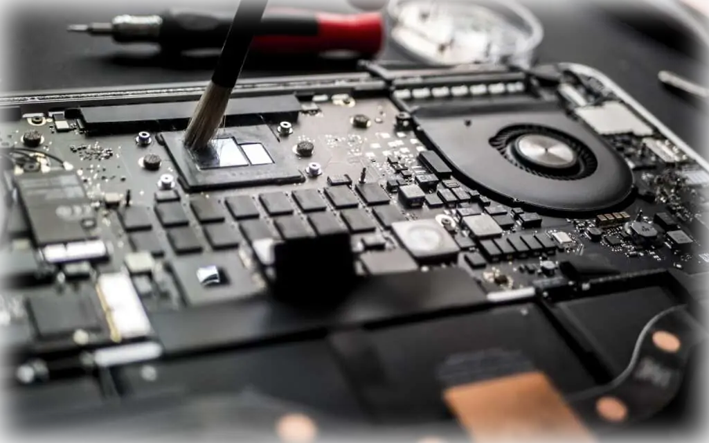 Réparation informatique à Menton – dépannage et maintenance d’ordinateurs